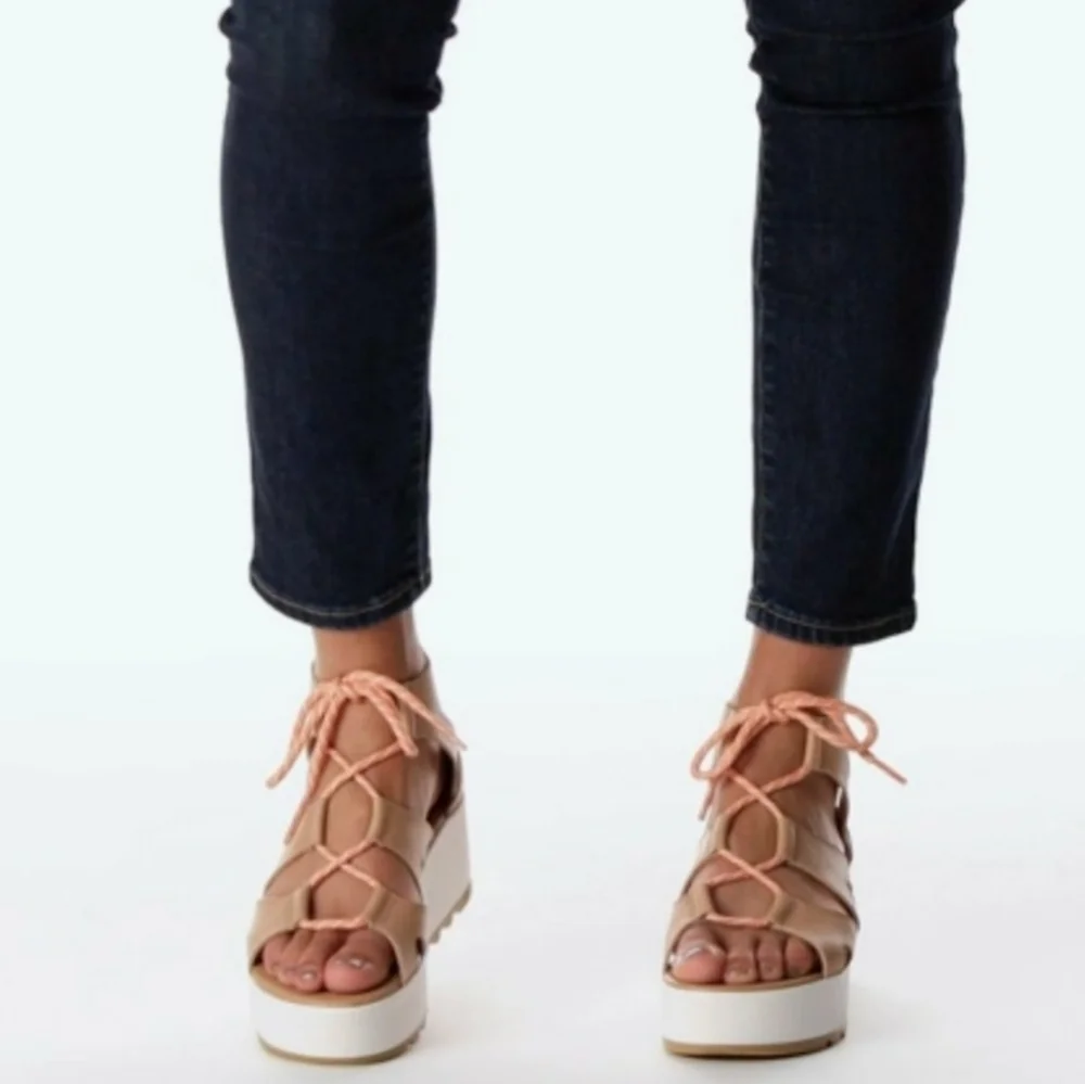 Sorel Cameron Flatform Lace Wedge Sandal Honest Beige Gum NEW